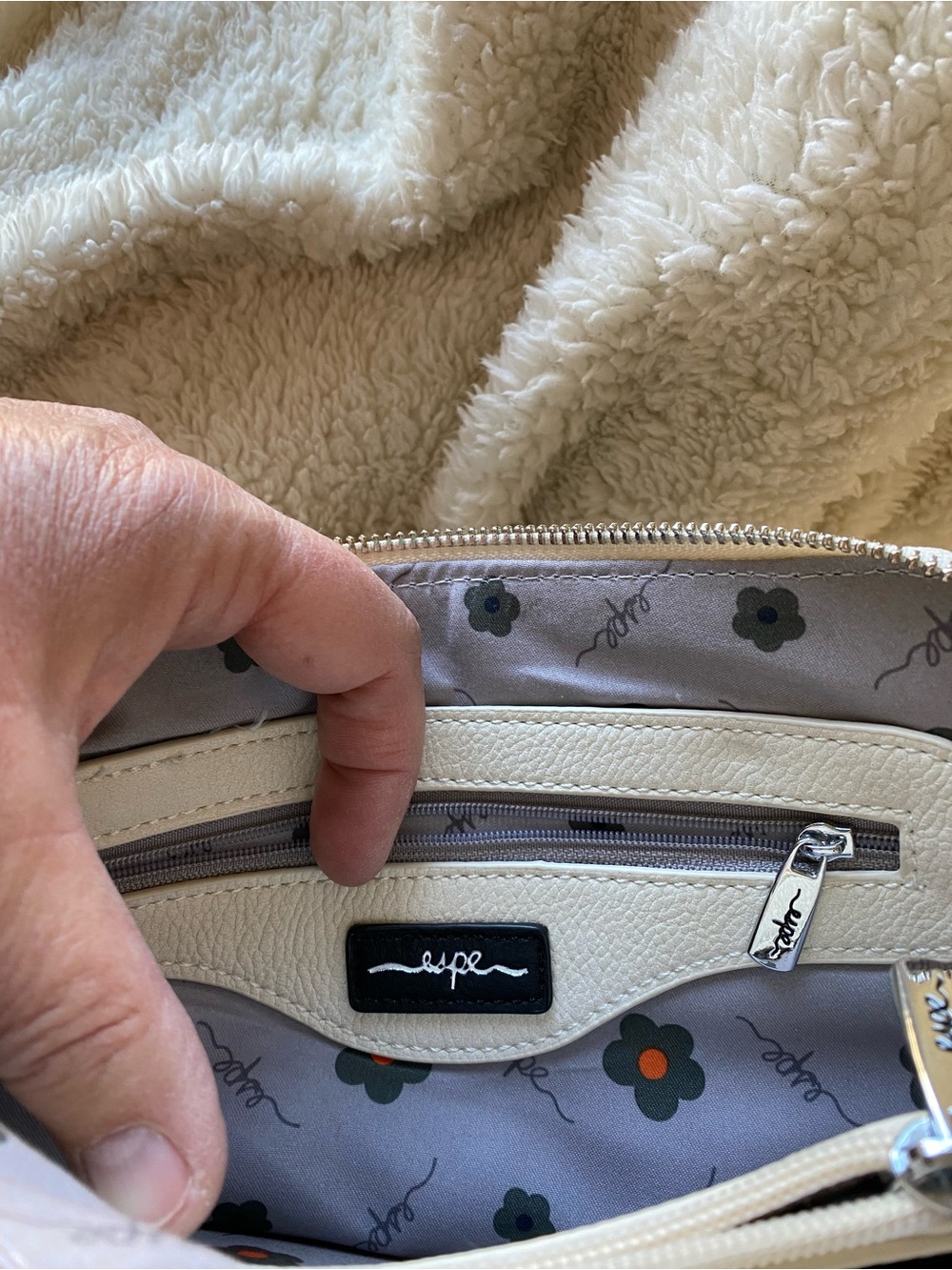 Espe crossbody bag in perfect condition for Spring/Summer - Picture 8 of 14